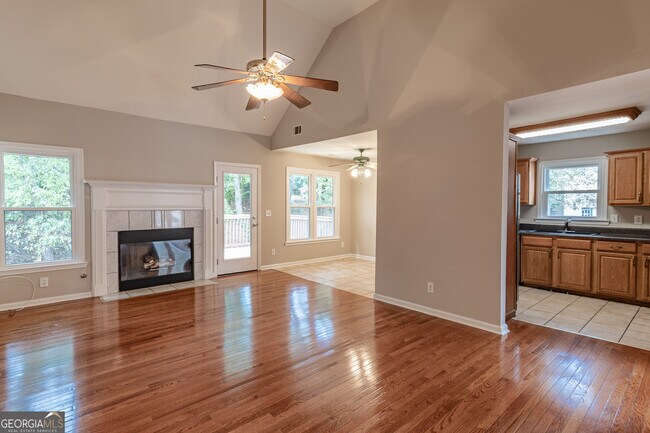 Building Photo - 705 Oxford Crest Ct NW