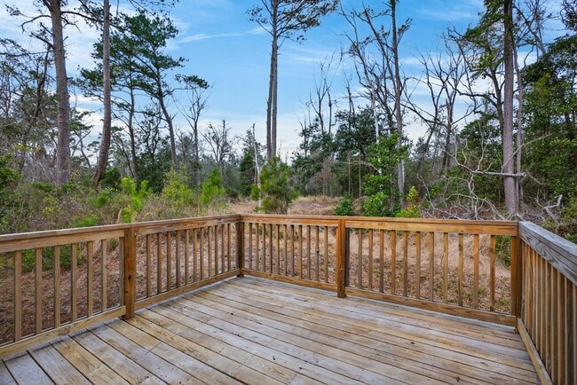 Building Photo - 3 Bedroom 2 Bathroom home in Pembroke GA - close to Ft. Stewart