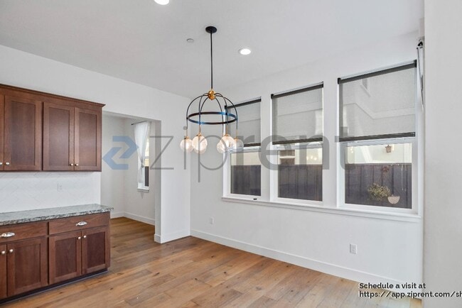 Building Photo - 8436 Compass Wy