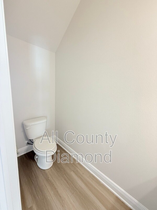 Building Photo - 7682 Shadow Lake Dr