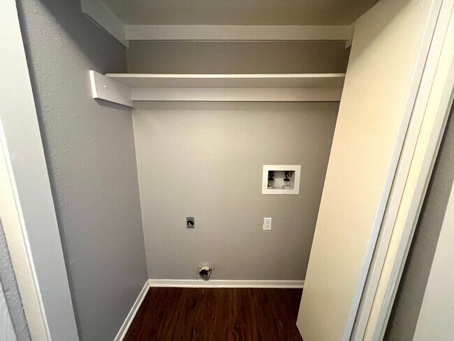 Building Photo - Two Stories 2 Bedroom 1.5 Bath Condo Home for rent near Domain,  Ground Floor with Balcony, Gated...