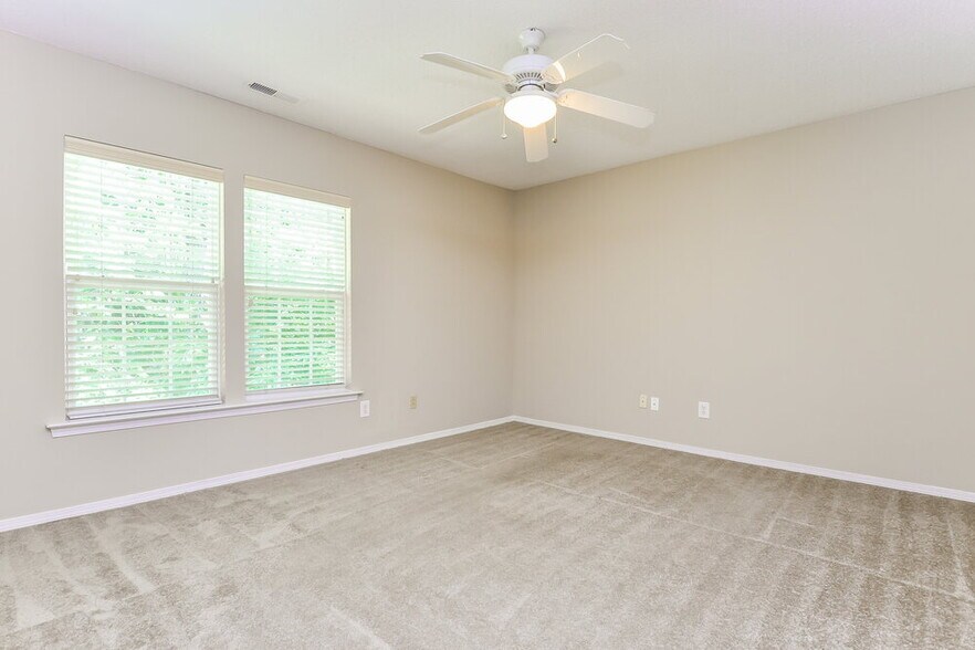 Building Photo - 5609 Enoree Ln