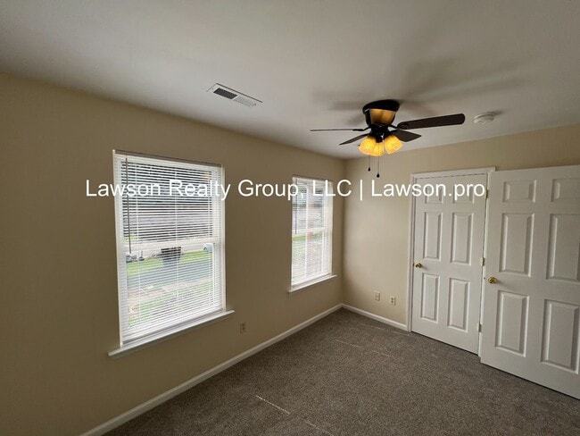 Building Photo - 7th St 306-8