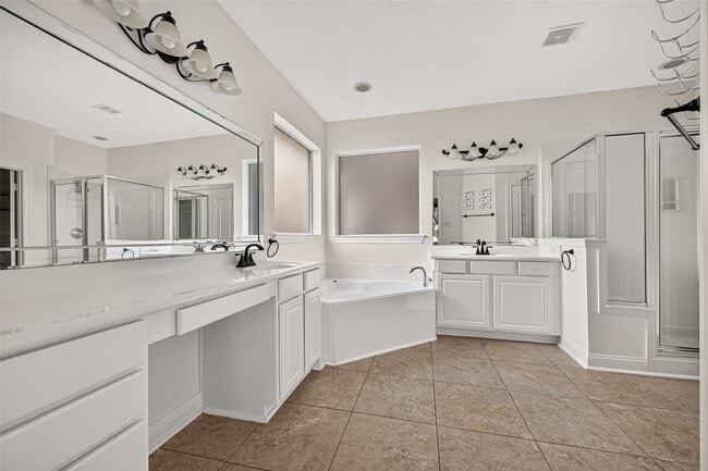 Building Photo - 3831 Lakeridge Canyon Dr