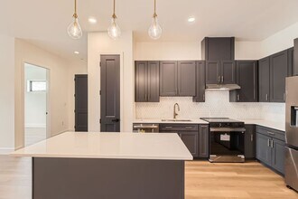 Building Photo - 10899 S Hausman, Unit 201
