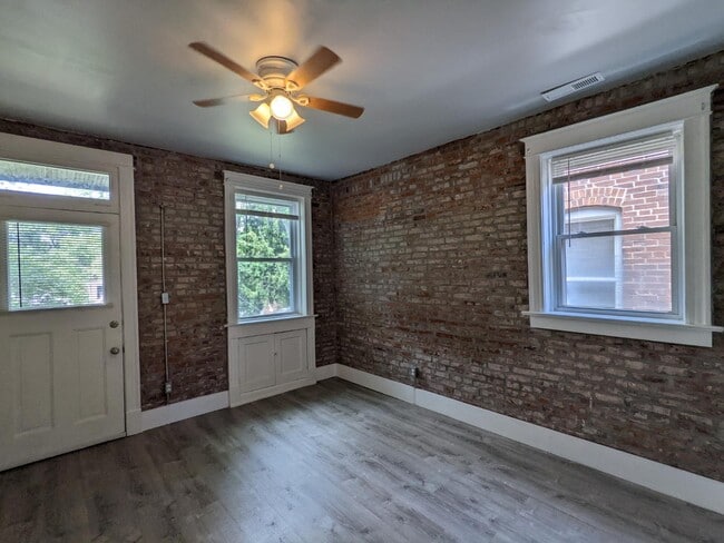 Building Photo - 4227 Botanical Ave