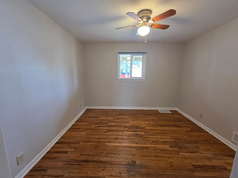 Building Photo - 1242 Zephyr St