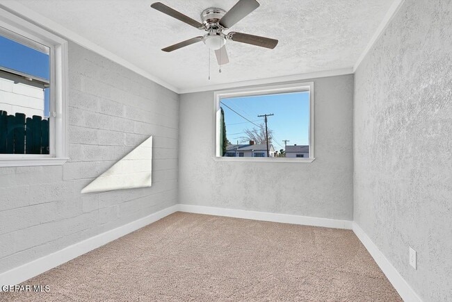 Building Photo - 5205 Yandell Dr