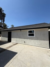 Building Photo - 15327 S Butler Ave