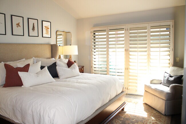 Building Photo - 55646 Riviera