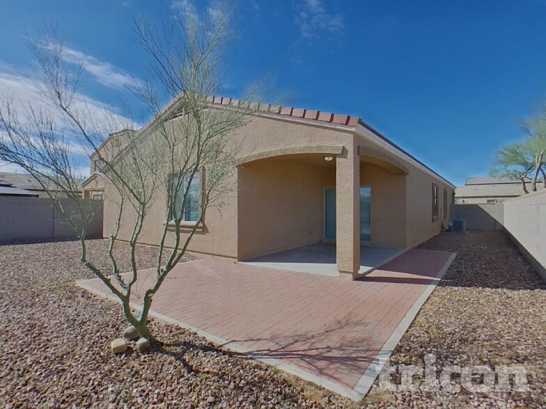 Building Photo - 19401 N Nocera Rd