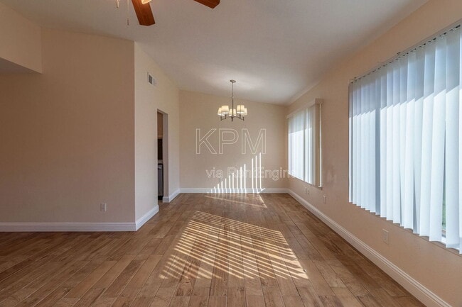 Building Photo - 2414 Shropshire Dr