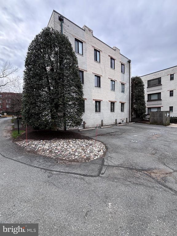 Building Photo - 3815 Davis Pl NW