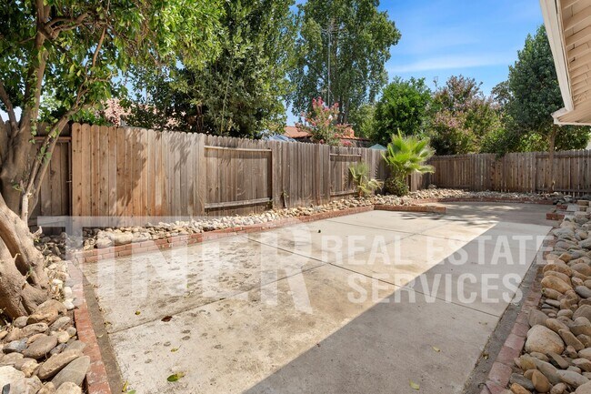 Building Photo - 2771 Wissemann Dr