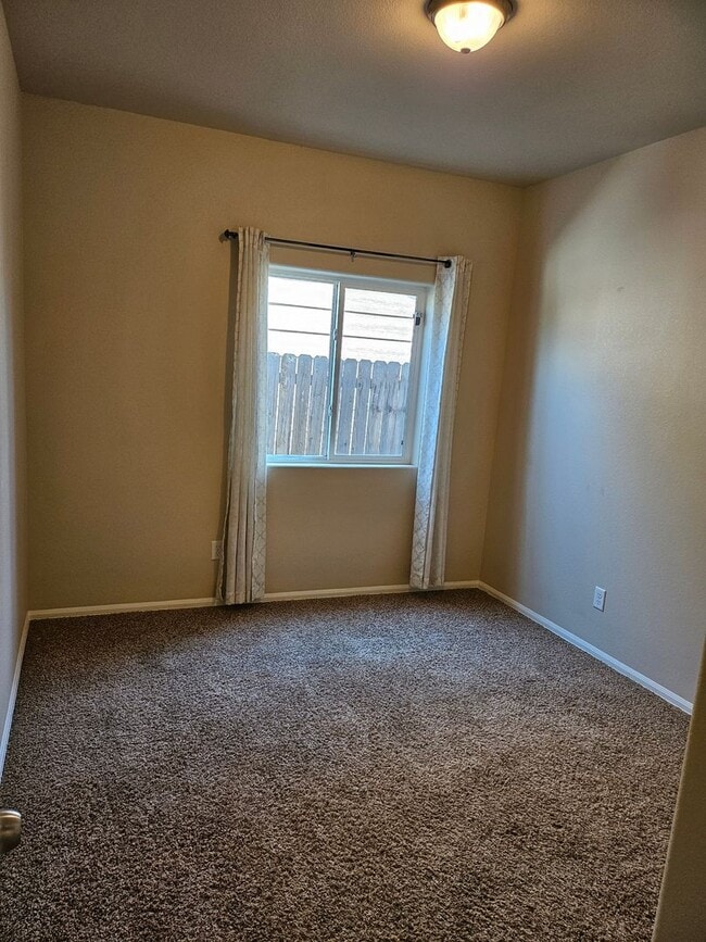 Building Photo - 5112 Tabor Lane