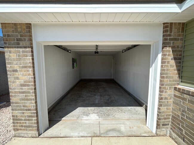 Building Photo - 1207 Bajada St.