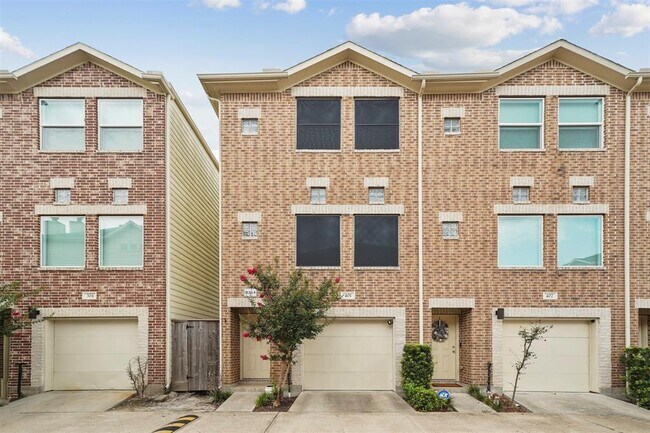Primary Photo - 8705 Bryam St