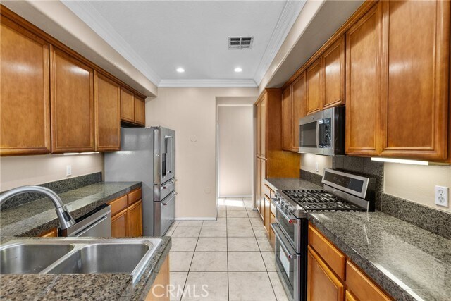 Building Photo - 9447 Hendrix Ln