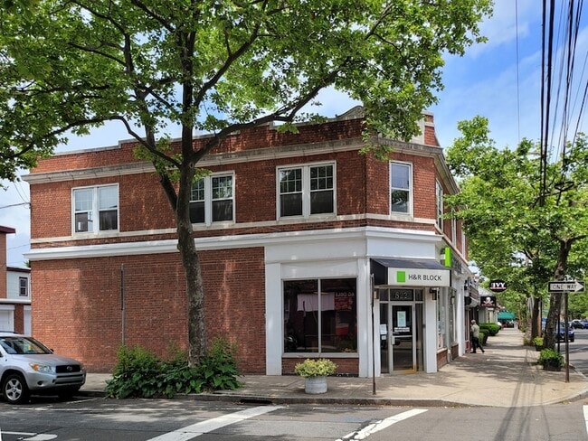 Primary Photo - 826 State St