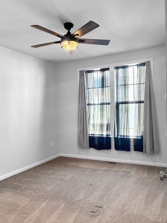 Building Photo - 2 Bedroom Condo in Glen Allen