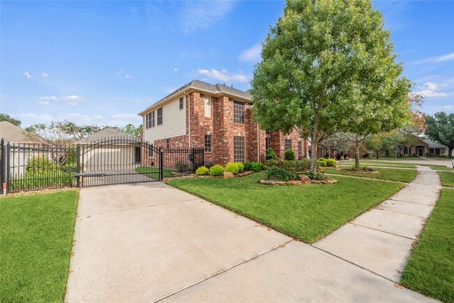 Building Photo - 15718 Sweetrose Pl