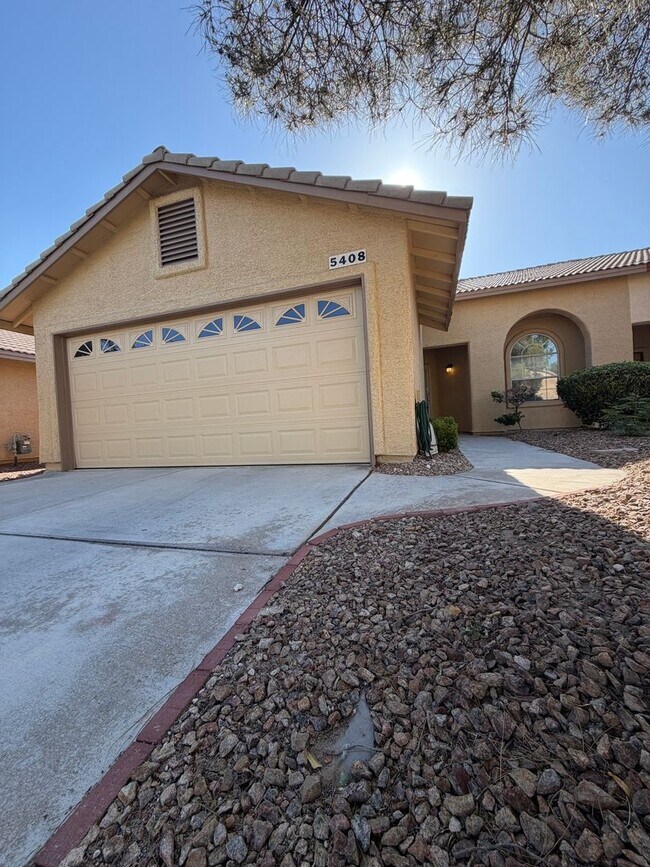 Building Photo - AMERICANA Property Mgmt - Charming 55+ Single-Story in Guard-Gated Los Prados!