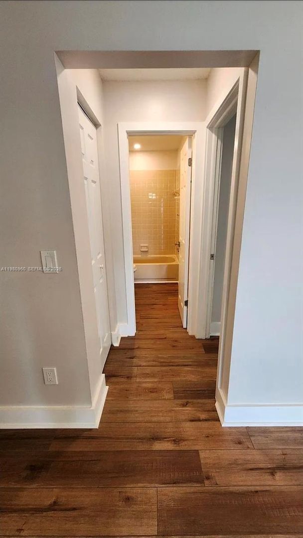 Building Photo - 2511 Hayes St