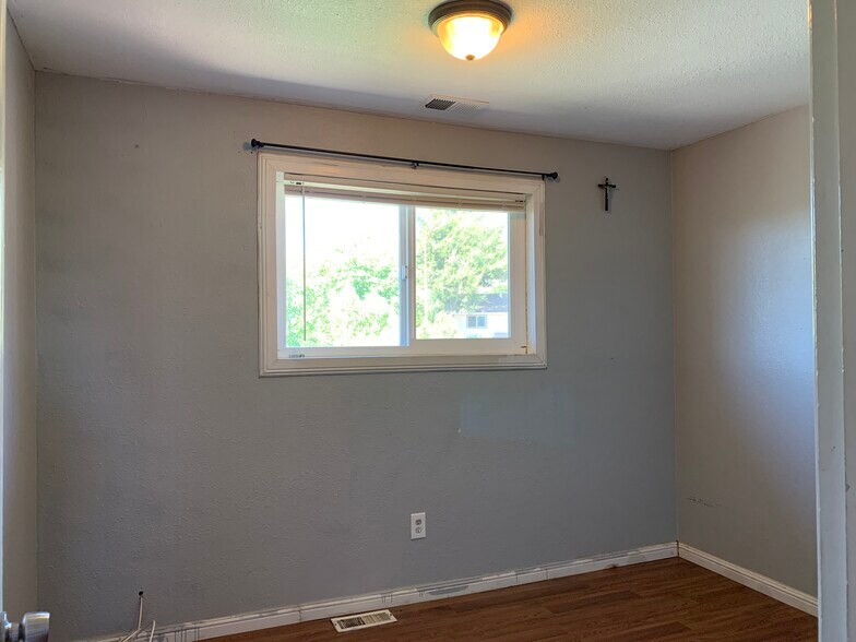 Building Photo - 1511 Mt Everest Ct