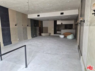 Building Photo - 10835 Magnolia Blvd