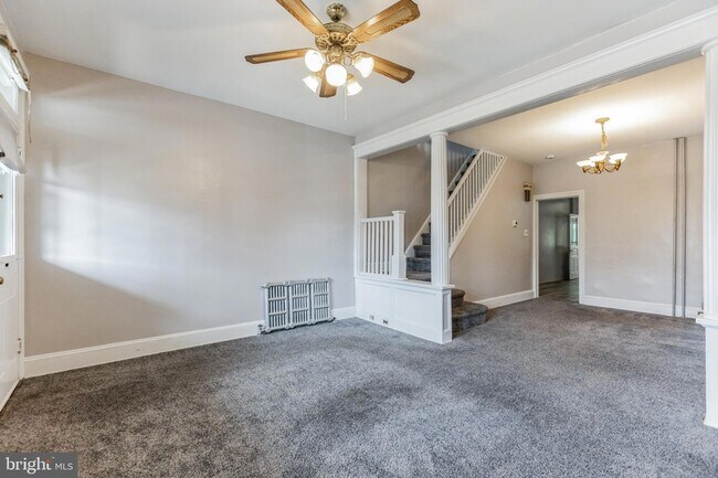 Building Photo - 427 Ripka St