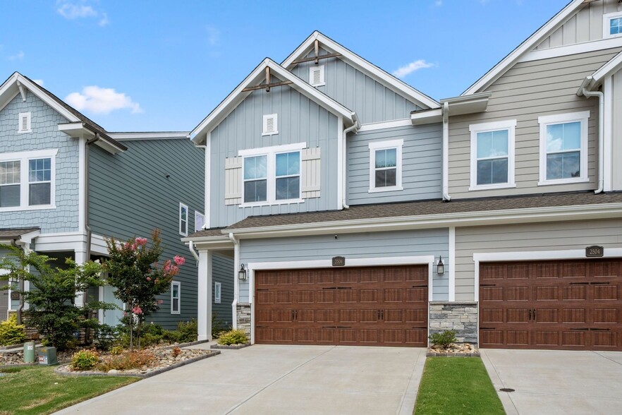 Building Photo - 2506 Lola Ave