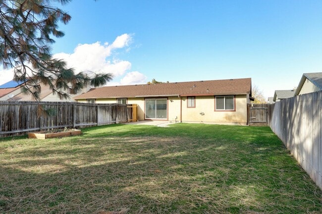 Building Photo - 10357 W Cory St