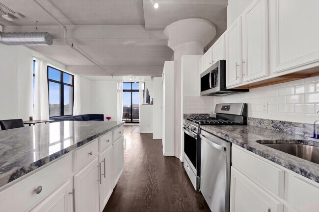 Building Photo - 1524 S Sangamon St