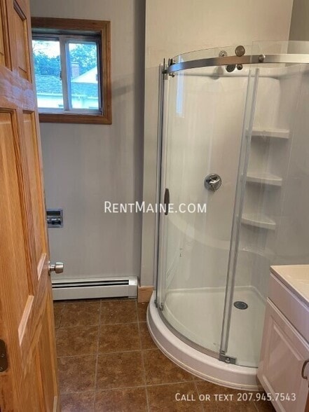 Building Photo - 118 Grove St