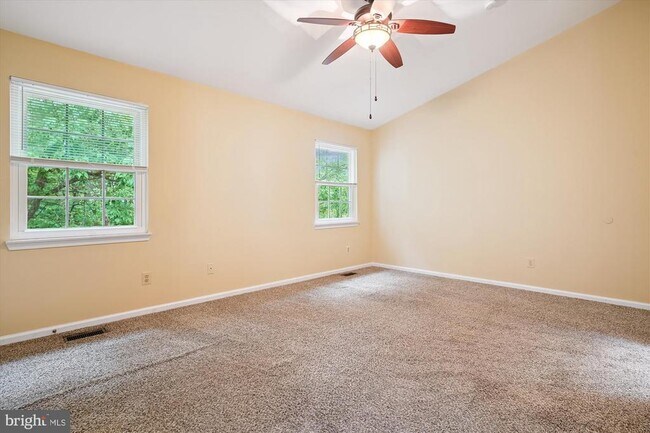 Building Photo - 6760 Cardinal Woods Ct