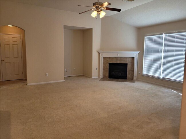 Building Photo - 6619 Halcyon Days Dr