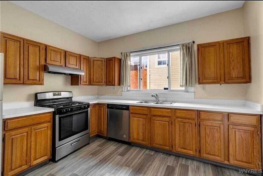 Building Photo - 137 Southside Pkwy