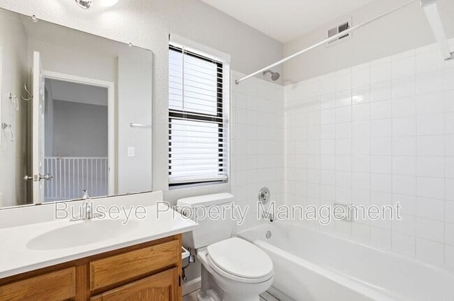 Building Photo - 4566 W Shannon St