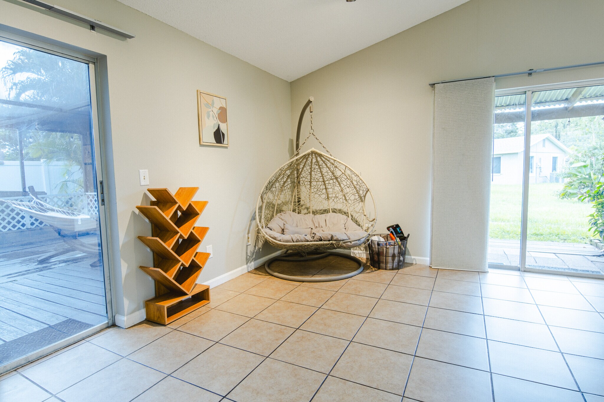 Building Photo - 888 Florida Pky