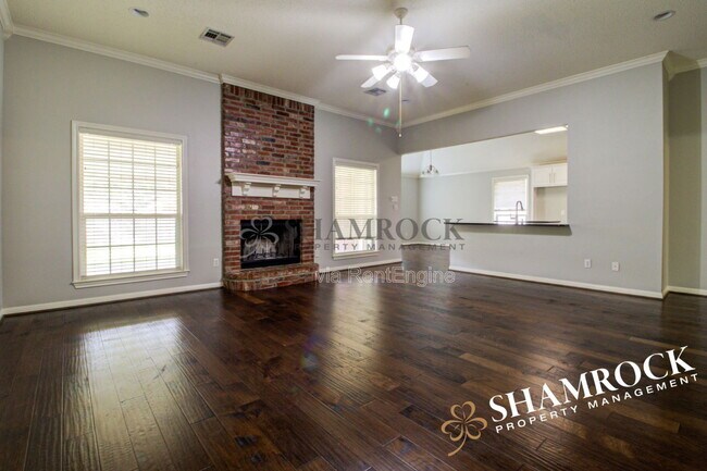 Building Photo - 3005 Comanche Trail