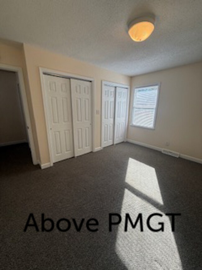 Building Photo - E Blackstock Rd-11