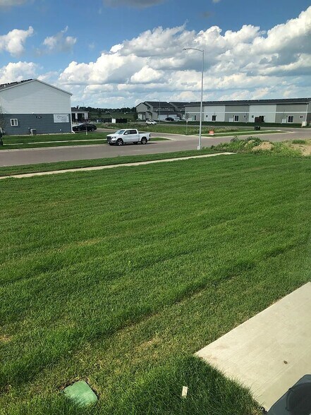 Building Photo - 5712 E Avett Pl