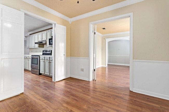 Building Photo - 660 Bancroft Dr