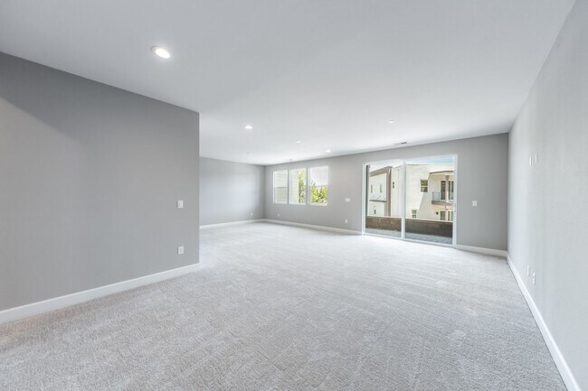 Building Photo - Immaculate New Build Just Steps from Laker...