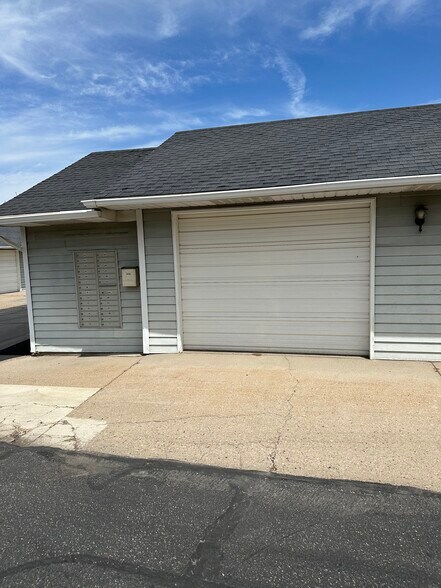 Building Photo - 5270 S 2800 W