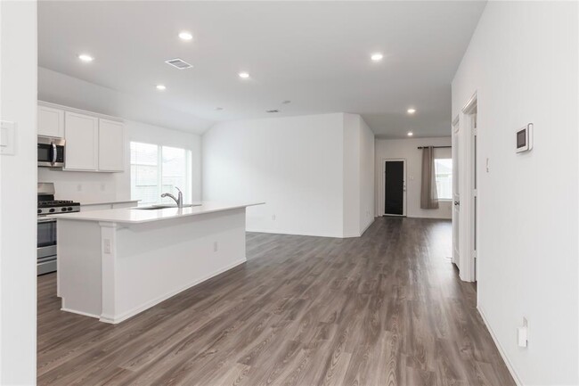 Building Photo - 19108 Sonora Chase Dr