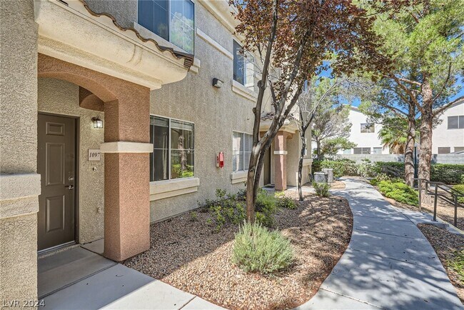 Building Photo - 9050 W Warm Springs Rd