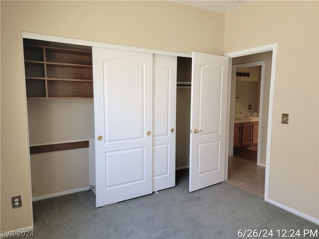 Building Photo - 2700 Copper Cove Dr