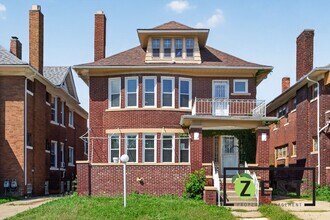 Building Photo - 2286 Calvert Ave