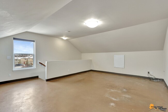 Building Photo - Spacious 2-Bedroom, 2-Bathroom Condo for R...